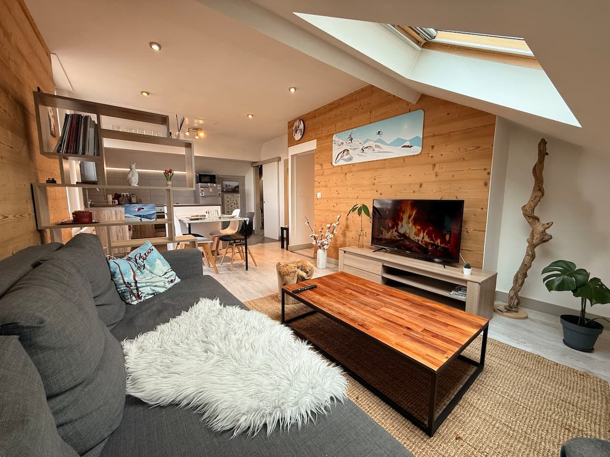 Conseils décoration et mise en valeur d'un logement Airbnb à Chambéry par la conciergerie Hostra